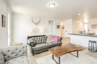 Spacious Bellemont Cabin with Jacuzzi and Mtn View! - Bellemont - 6