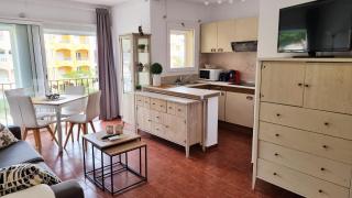 Apartamento a 200 m de la playa con vista a la piscina y parking cubierto gratuito - Empuriabrava - 1