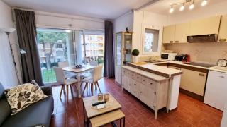 Apartamento a 200 m de la playa con vista a la piscina y parking cubierto gratuito - Empuriabrava - 4