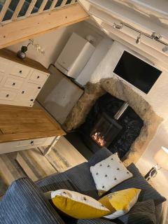 Bumblebee Cottage - 8