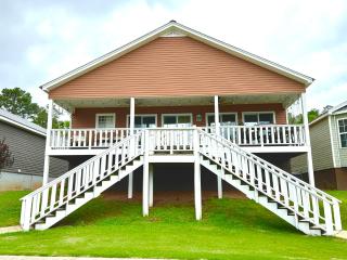 House# 50 Home Away Home (No pets) - Centre - 2