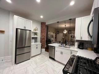 2 BR Totally Renovated and Chic - 6