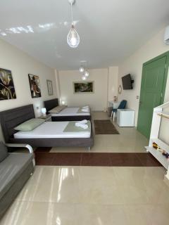 Tinas Rooms - Durrës - 1