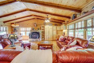 4 Mi to Grandfather Mountain Cabin in Newland! - 9