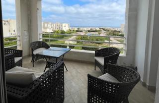 Amwaj Prime Chalet with a Sea View شاليه أمواج الساحل الشمالي السعر شامل شحن الكهرباء و المياه و الأستعلام الأمني وغير شامل شحن كروت الإيجار - El-Alamein - 7