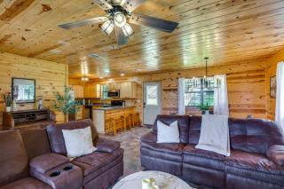 Cabin on Lake Raymond Gary with Dock, Grill and Views! - 7