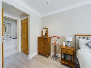 Cosy 3 bedroom apartment in central Portrush with sea views - Portrush - 1