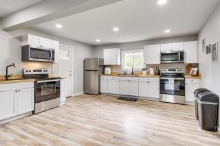 Spacious Oswego Home 6 Mi to Fort Ontario! - 9