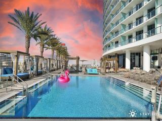Insane Ocean View Balcony - Beachfront Resort - Pools - Hollywood - 4