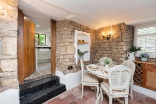 Cosy cottage on outskirts of Bath - 2