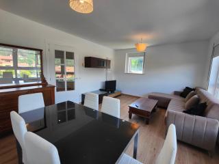 Chalet con WIFI , PS4 , garaje, 5 dormitorios, 3 baños, Santiago de Compostela - Santiago de Compostela - 3