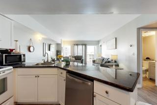 Ocean Breeze Retreat - 4