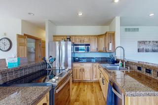 Mountain Sky Retreat - 4