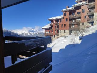 Studio cosy avec balcon, proche pistes et commerces, accès piscine, parfait pour 4 personnes - FR-1-181-2826 - 5