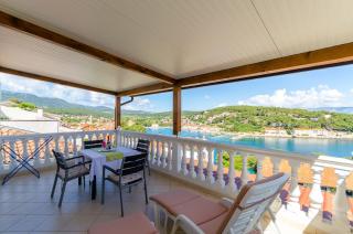Apartments Jakov - Jelsa (Gelsa) - 7