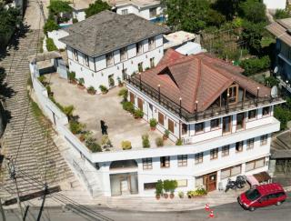 Hotel Bebej Tradicional - Gjirokastër - 8