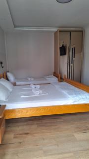Apartments Srzentic - Petrovac na Moru - 3