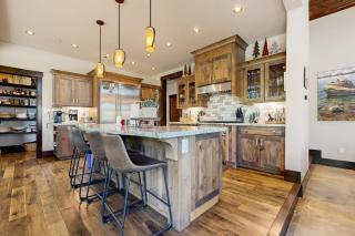 Henness Escape - Truckee - 3