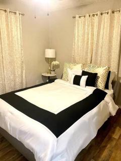 Your Home away from Home - Lawton - 8