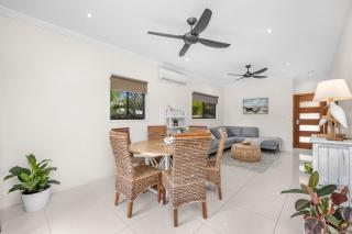 'Bay View' with Pool and Rooftop Entertaining Area - 1