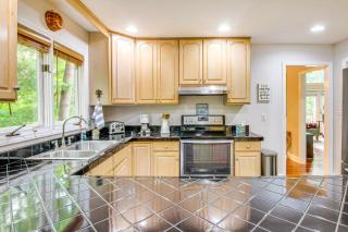 2-Story Deck Waterfront Lake Lure Home! - 2
