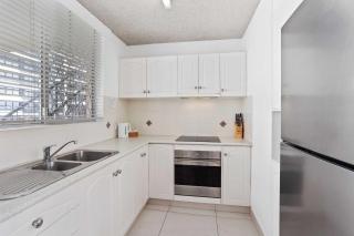 Wyuna Ocean Views in Burleigh - Gold Coast - 5