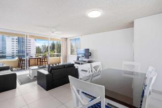 Wyuna Ocean Views in Burleigh - Gold Coast - 4