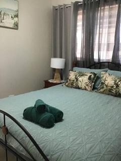 Hideaway on King - Urangan - 8