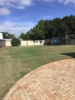 Hideaway on King - Urangan - 3
