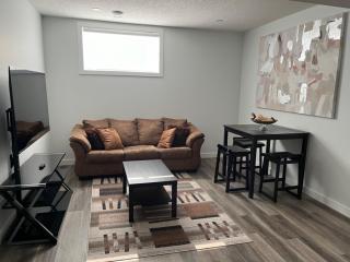 Brand New 2 Bedroom Comfort Cove - 8