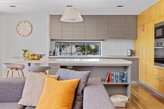 Fuller Holidays - Drift Penthouse - Luxury Apartment With Pool Byron Town - 4