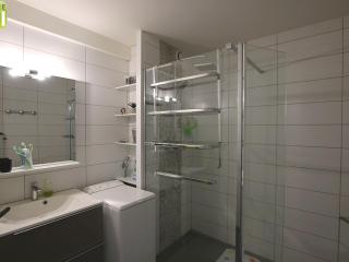 Appartement T3 au centre, 5 couchages, parking, plage à 70m - FR-1-364-108 - 2