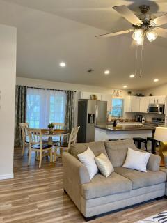 Cozy 3 Bedroom Vacation Home - North Port - 1