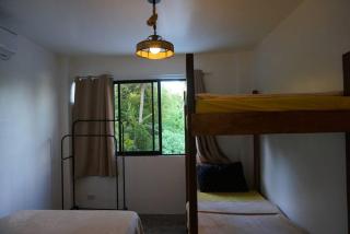 Entire house wFast-Wifi Center AC ,2 bedroom 6pax - General Luna - 9