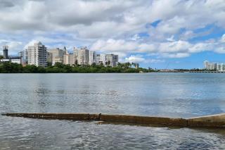 Lagoon-Front Escape Steps Away from the Beach! - San Juan - 7
