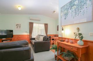 Silver Birches Holiday Village - Unit 3 - Bright - 3