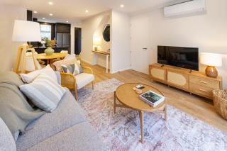 Stylish 3 Bedroom Home in Prime City with Garage - Christchurch - 4
