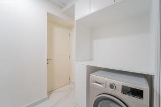 JBR Amwaj 4 , Upgraded Sea and Ain Dubai Views, 2m walk to Beach By Gardenia Suitse - Dubai - 4