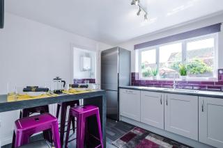 Beach Retreat with Hot Tub Sleeps 8 - Prestatyn - 6