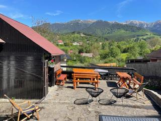 Casa Hoinarilor - Bran - 1