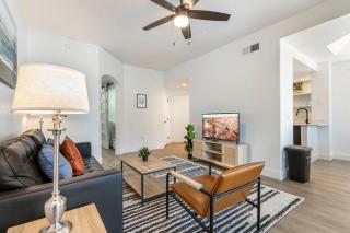 2BR CozySuites at Kierland Commons with pool #05 - Scottsdale - 0