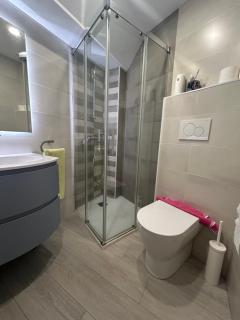 Habitación doble con baño privado en el centro de Granada - Granada - 6