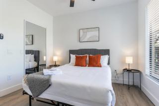 2BR CozySuites at Kierland Commons with pool #09 - Scottsdale - 2