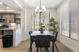 2BR CozySuites at Kierland Commons with pool #09 - Scottsdale - 1