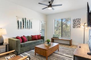 2BR CozySuites at Kierland Commons with pool #01 - Scottsdale - 0