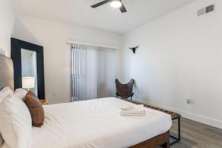 2BR CozySuites at Kierland Commons with pool #01 - Scottsdale - 4