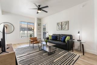 3BR CozySuites at Kierland Commons with pool #12 - Scottsdale - 0