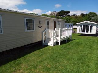 Lovely 4 Berth Caravan With Decking To The Side At Kessingland Beach Ref 90039Bc - Benacre - 9