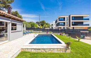 1 Bedroom Stunning Apartment In Medulin - Medulin - 4