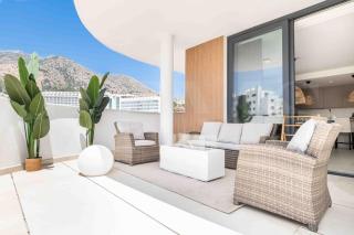 Lovely view with private jacuzzi & terrace, pool and parking by REMS - Fuengirola - 5